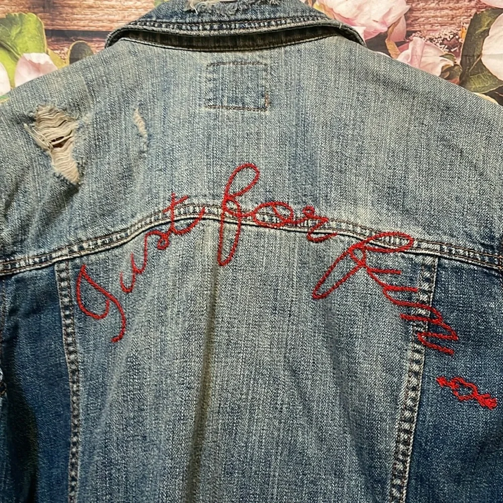 American Eagle jean jacket ‘just for fun’ - Picture 6 of 8